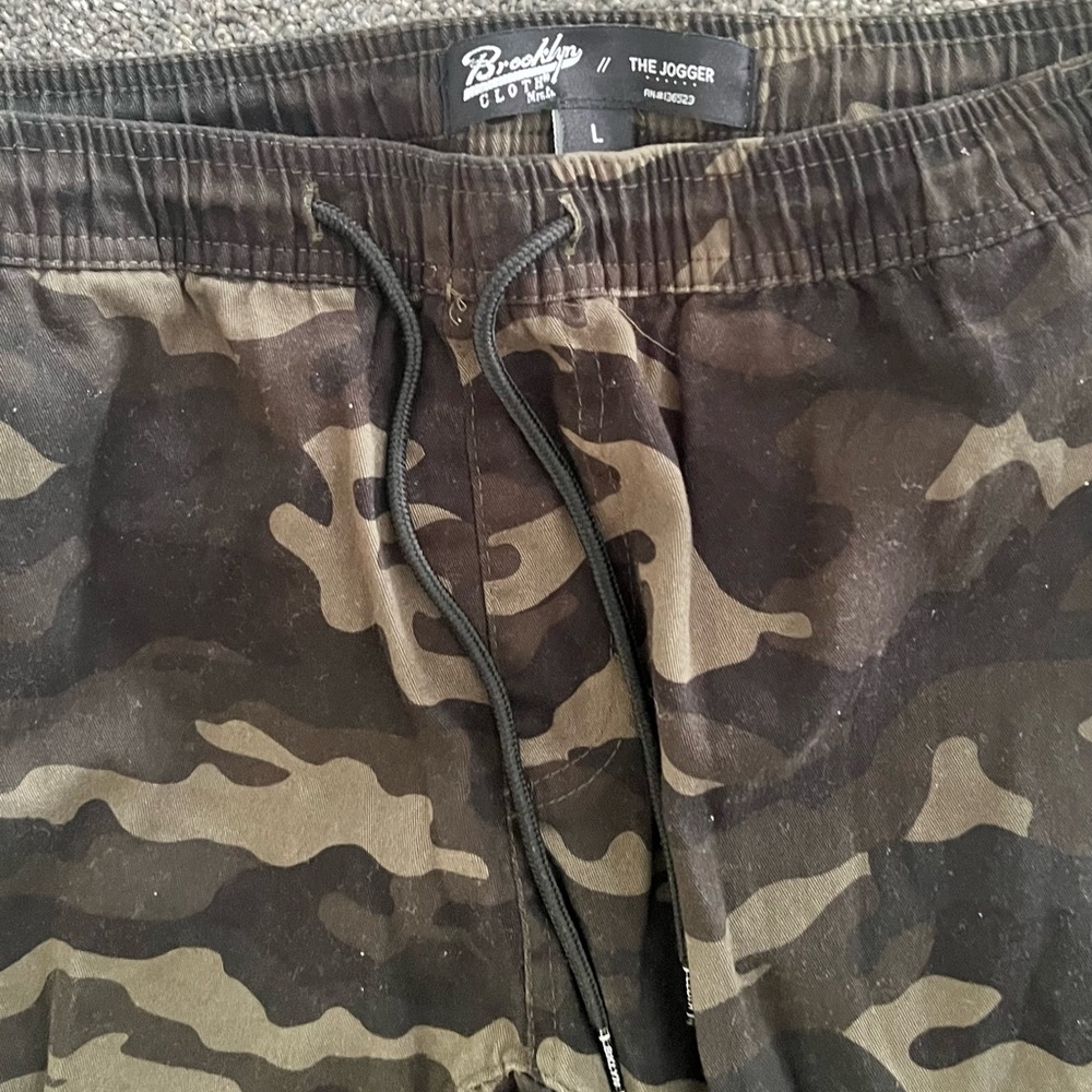 Brooklyn Cloth L Camo Joggers